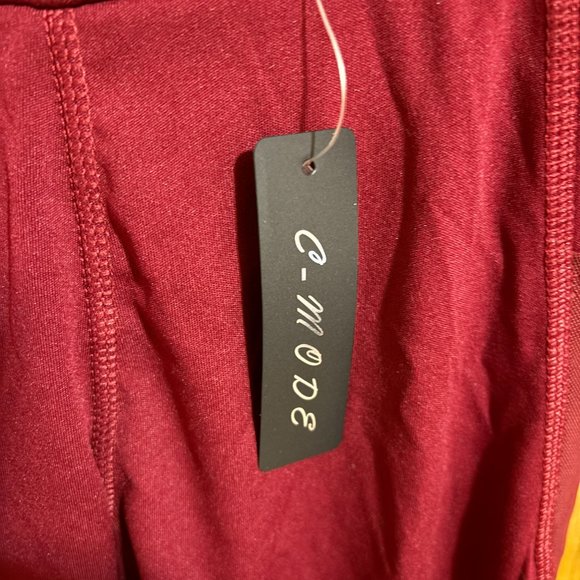 C-mode Athletic Capri Maroon size S/M - Picture 7 of 13